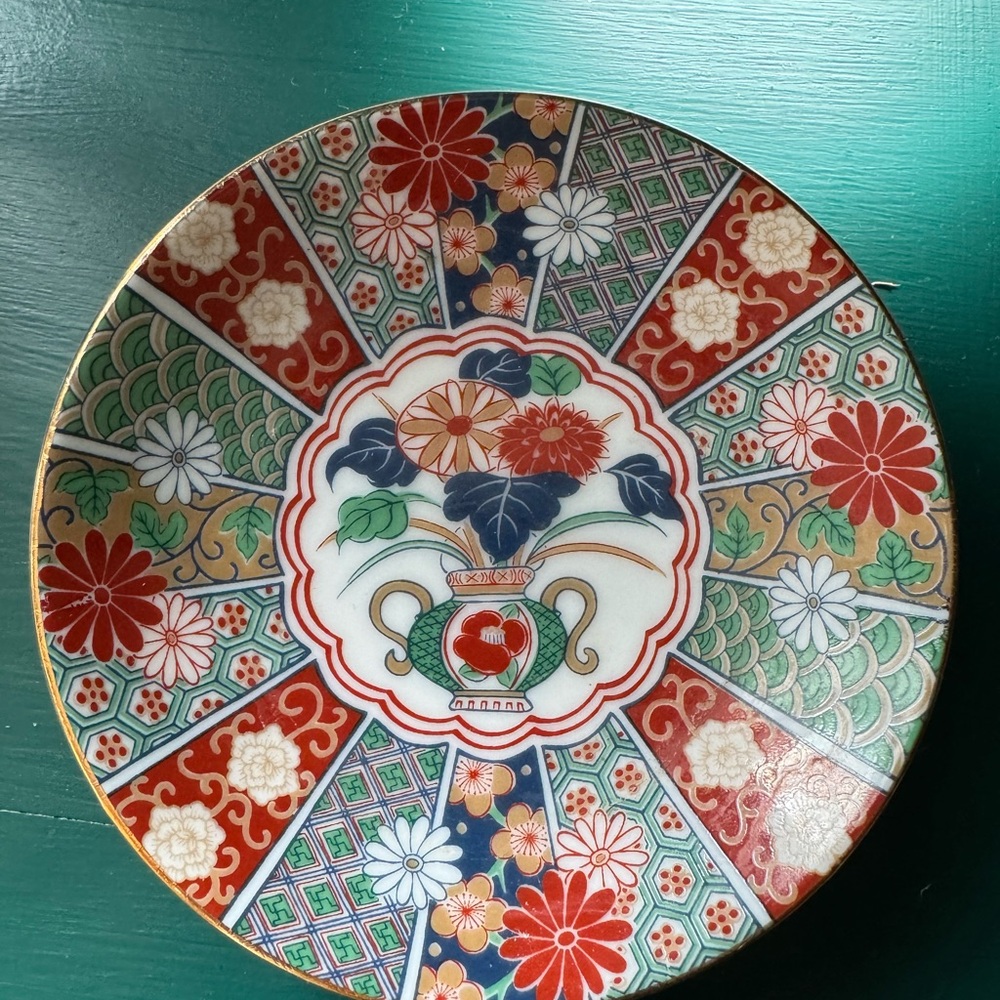 Arita Imari Vintage Colorful Floral Decorative Plate